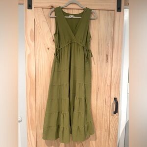 Max Studio 🫒 Olive Dress